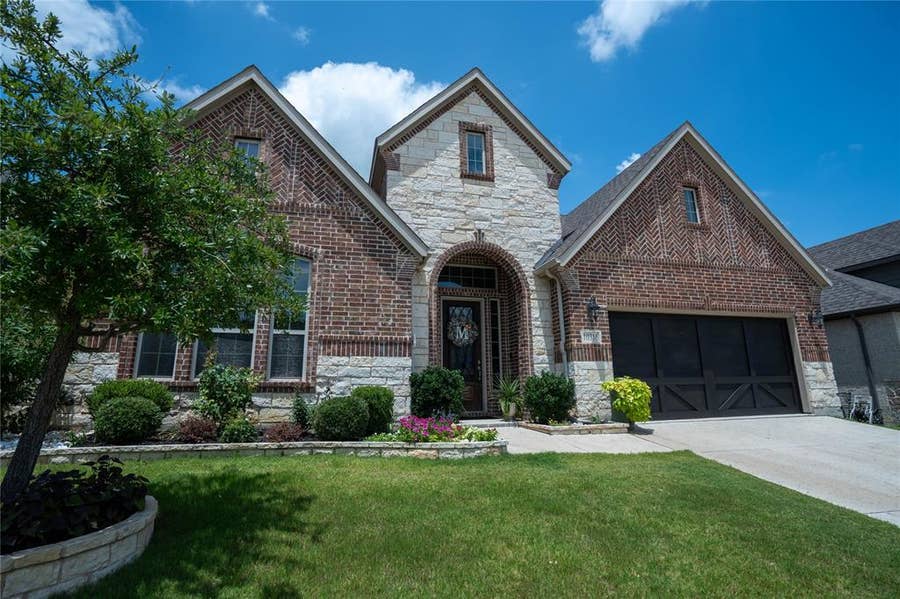 Property photo for 10316 Colina Drive, Fort Worth, TX