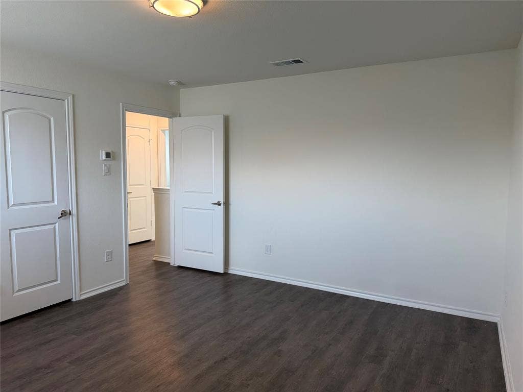2237 Diamond Drive, Grand Prairie, TX 75051 2237 Diamond Drive, Grand Prairie, TX 75051