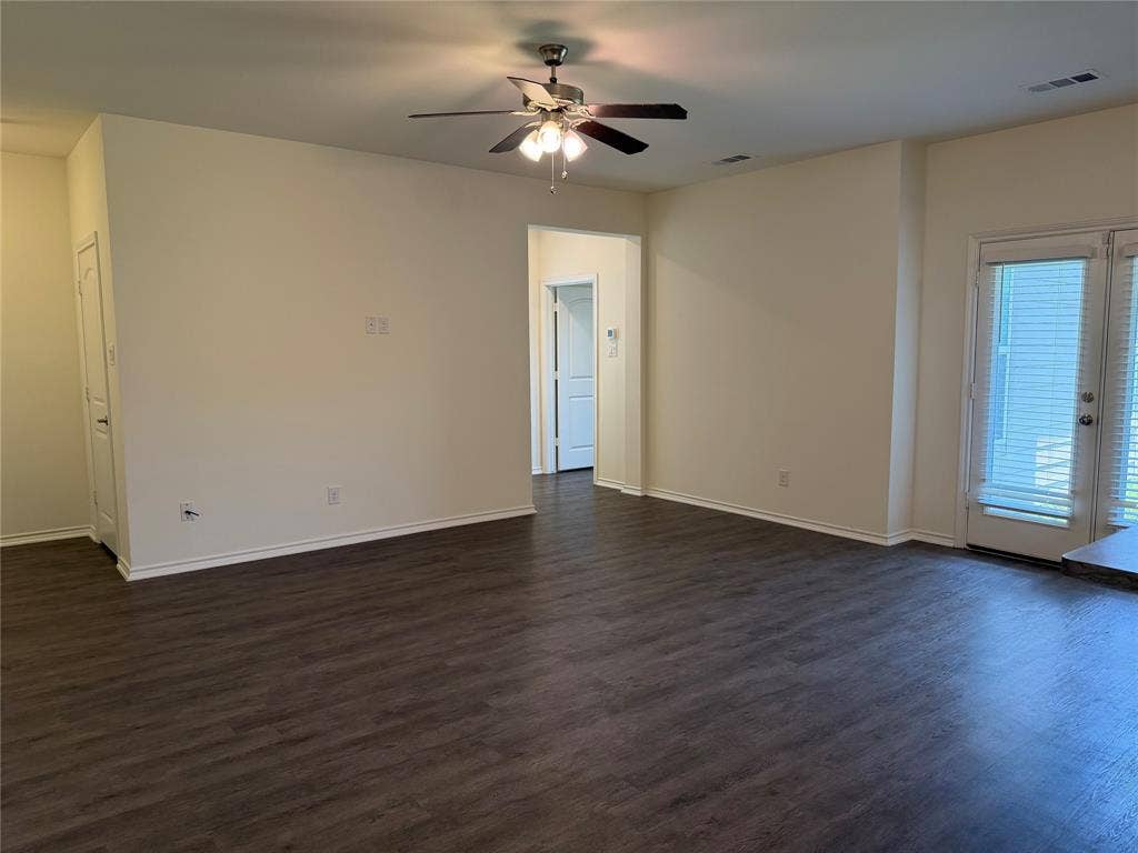2237 Diamond Drive, Grand Prairie, TX 75051 2237 Diamond Drive, Grand Prairie, TX 75051