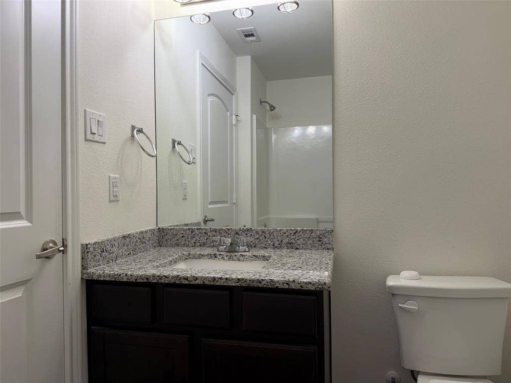 2237 Diamond Drive, Grand Prairie, TX 75051 2237 Diamond Drive, Grand Prairie, TX 75051