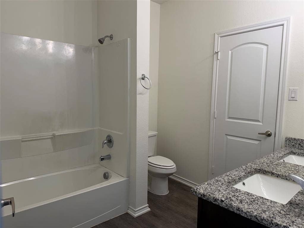 2237 Diamond Drive, Grand Prairie, TX 75051 2237 Diamond Drive, Grand Prairie, TX 75051