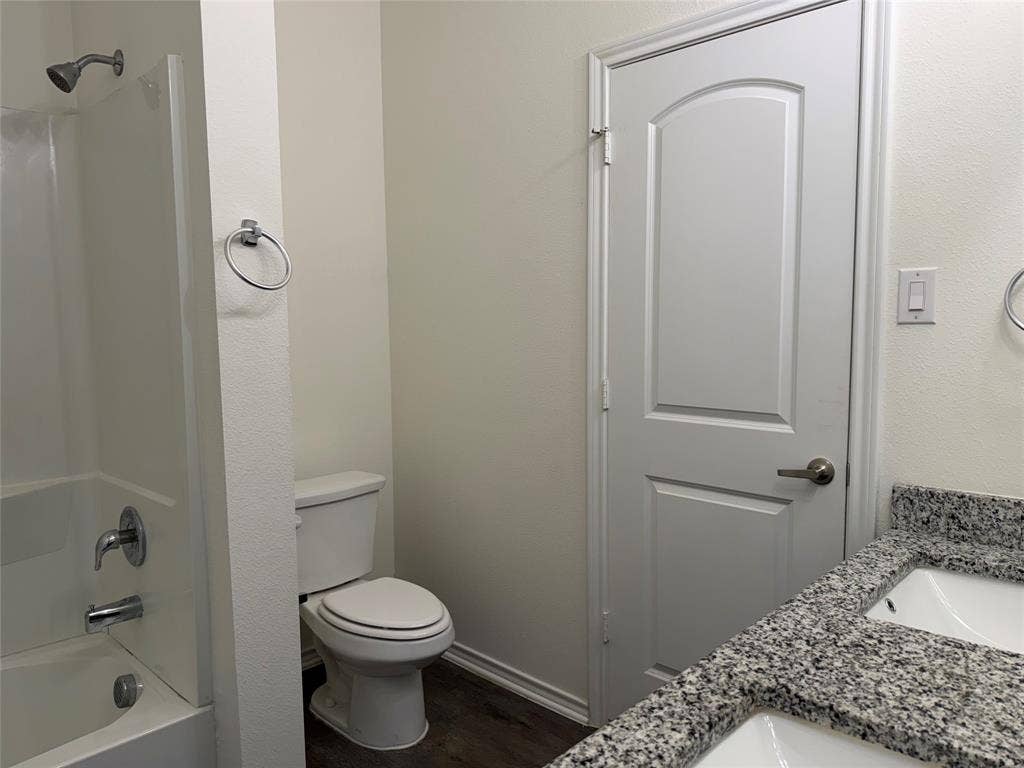 2237 Diamond Drive, Grand Prairie, TX 75051 2237 Diamond Drive, Grand Prairie, TX 75051