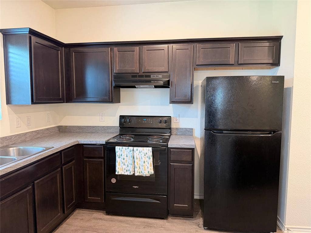 2237 Diamond Drive, Grand Prairie, TX 75051 2237 Diamond Drive, Grand Prairie, TX 75051