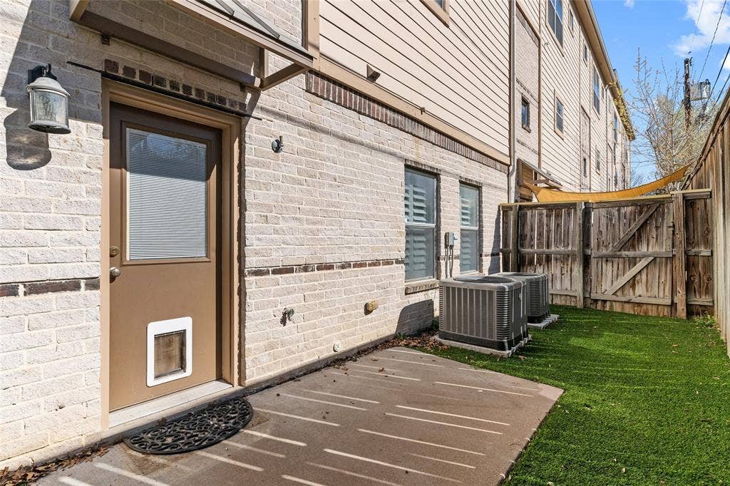 4830 Cedar Springs Road, #3, Dallas, TX 75219