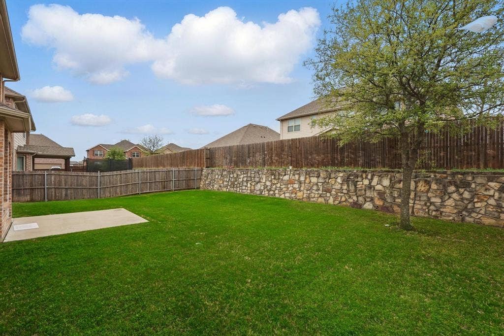 1605 Lisburn Drive, McKinney, TX 75071 1605 Lisburn Drive, McKinney, TX 75071
