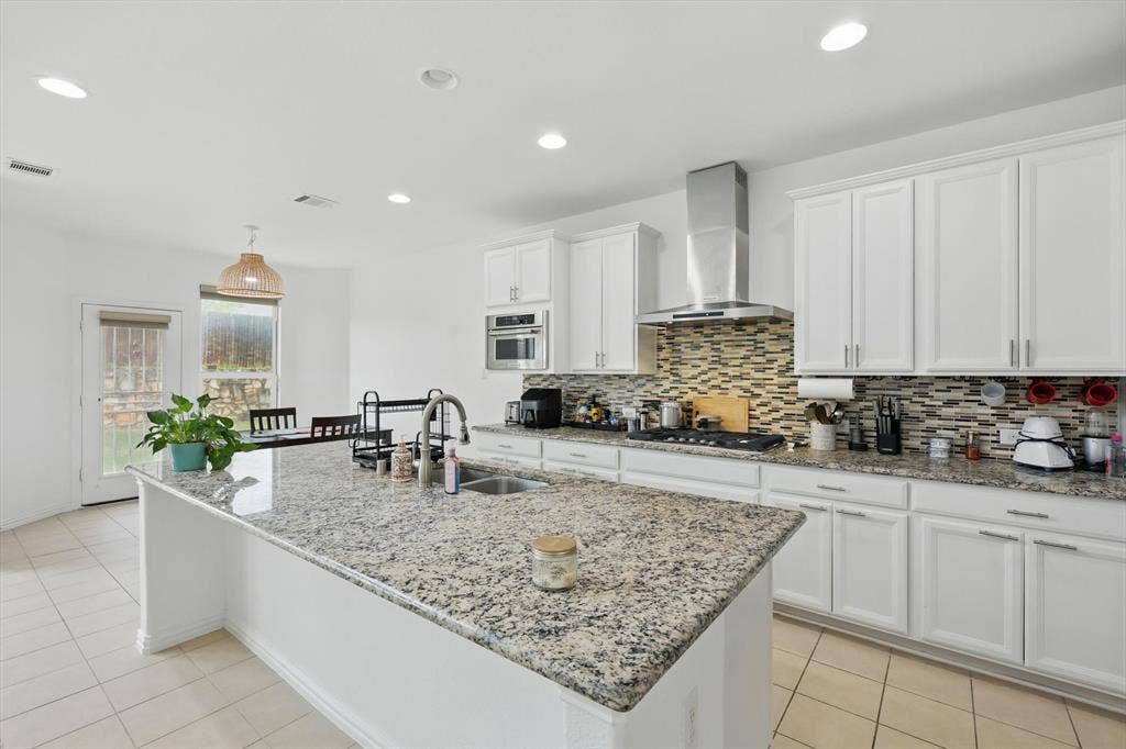 1605 Lisburn Drive, McKinney, TX 75071 1605 Lisburn Drive, McKinney, TX 75071