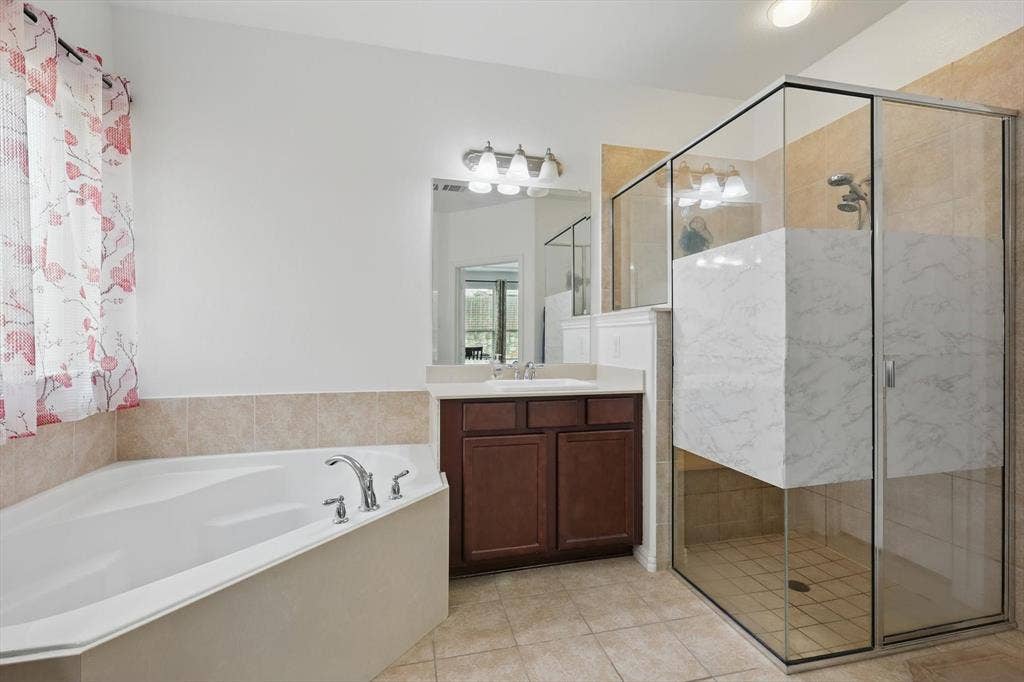 1605 Lisburn Drive, McKinney, TX 75071 1605 Lisburn Drive, McKinney, TX 75071