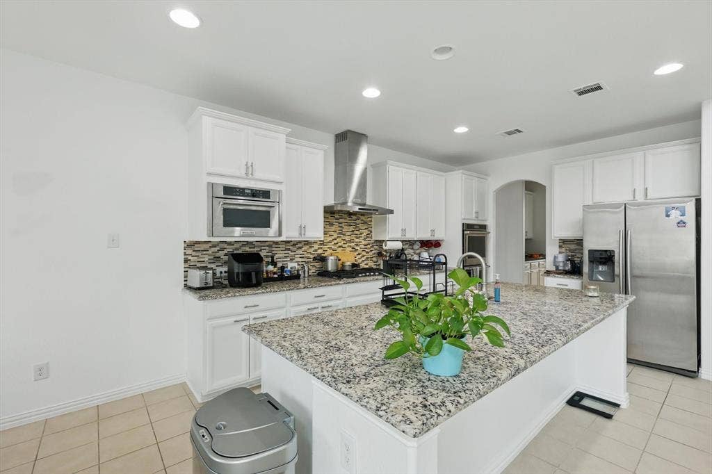 1605 Lisburn Drive, McKinney, TX 75071 1605 Lisburn Drive, McKinney, TX 75071