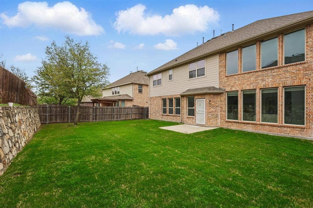1605 Lisburn Drive, McKinney, TX 75071 1605 Lisburn Drive, McKinney, TX 75071
