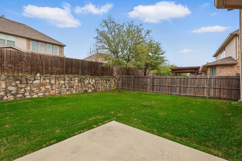 1605 Lisburn Drive, McKinney, TX 75071 1605 Lisburn Drive, McKinney, TX 75071