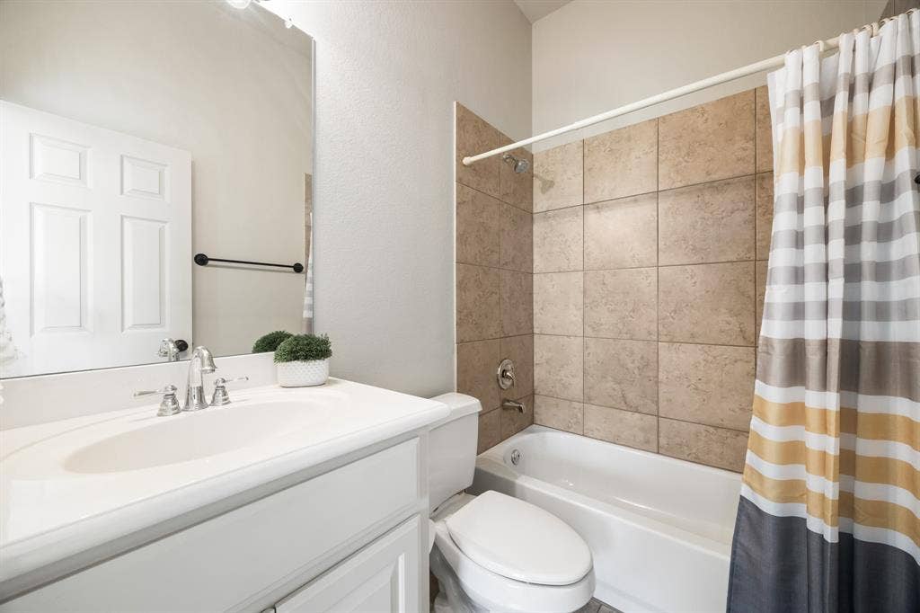 6192 Graham Point Trail, Royse City, TX 75189 6192 Graham Point Trail, Royse City, TX 75189