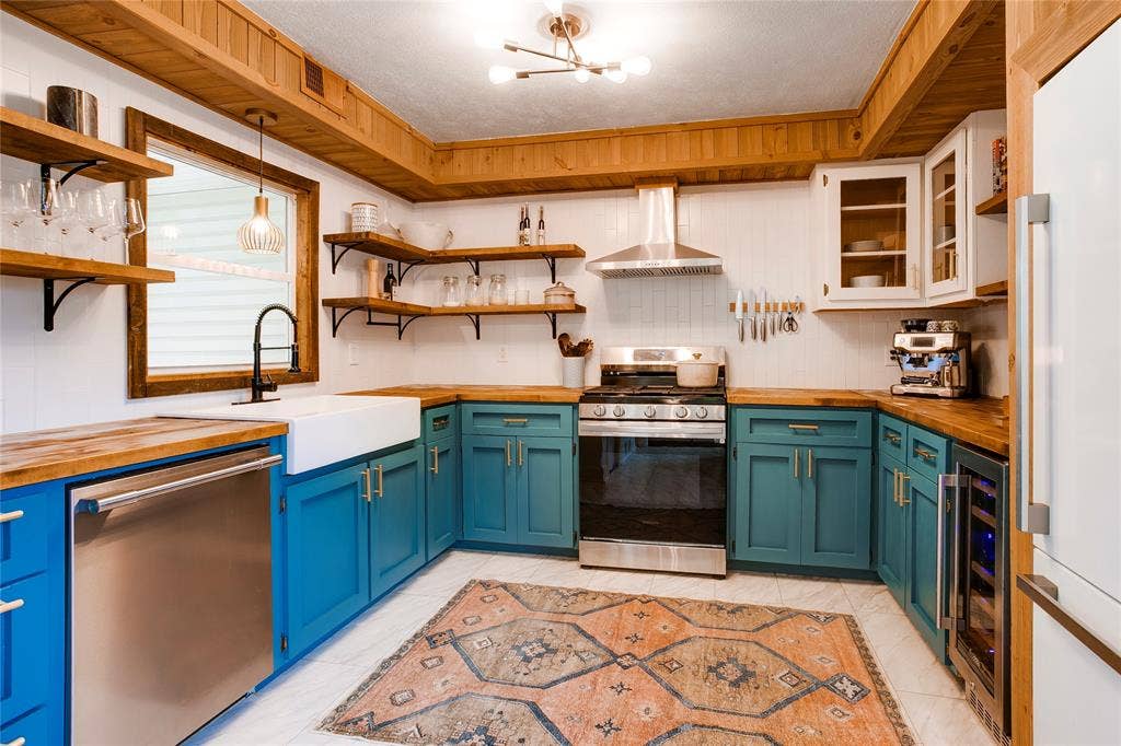 2627 W 10th Street, Dallas, TX 75211 2627 W 10th Street, Dallas, TX 75211