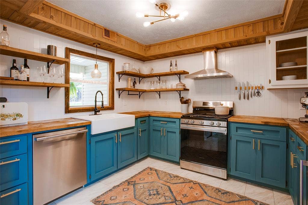 2627 W 10th Street, Dallas, TX 75211 2627 W 10th Street, Dallas, TX 75211