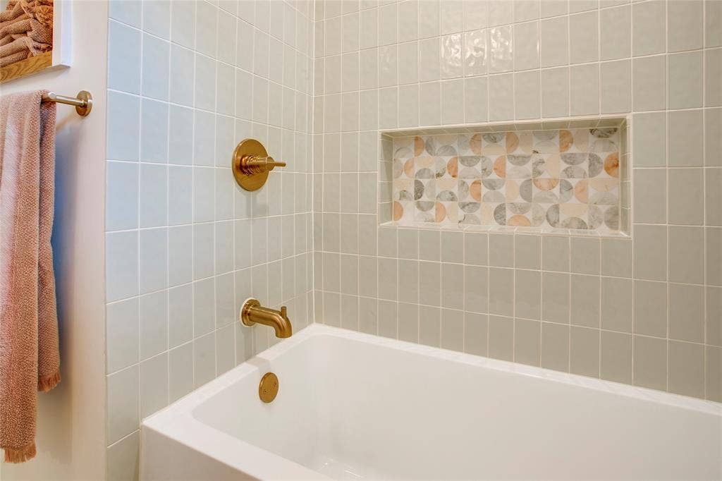 2627 W 10th Street, Dallas, TX 75211 2627 W 10th Street, Dallas, TX 75211