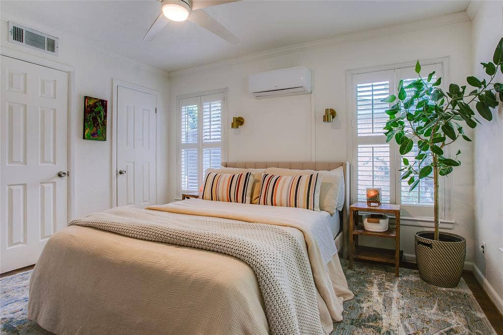 2627 W 10th Street, Dallas, TX 75211 2627 W 10th Street, Dallas, TX 75211