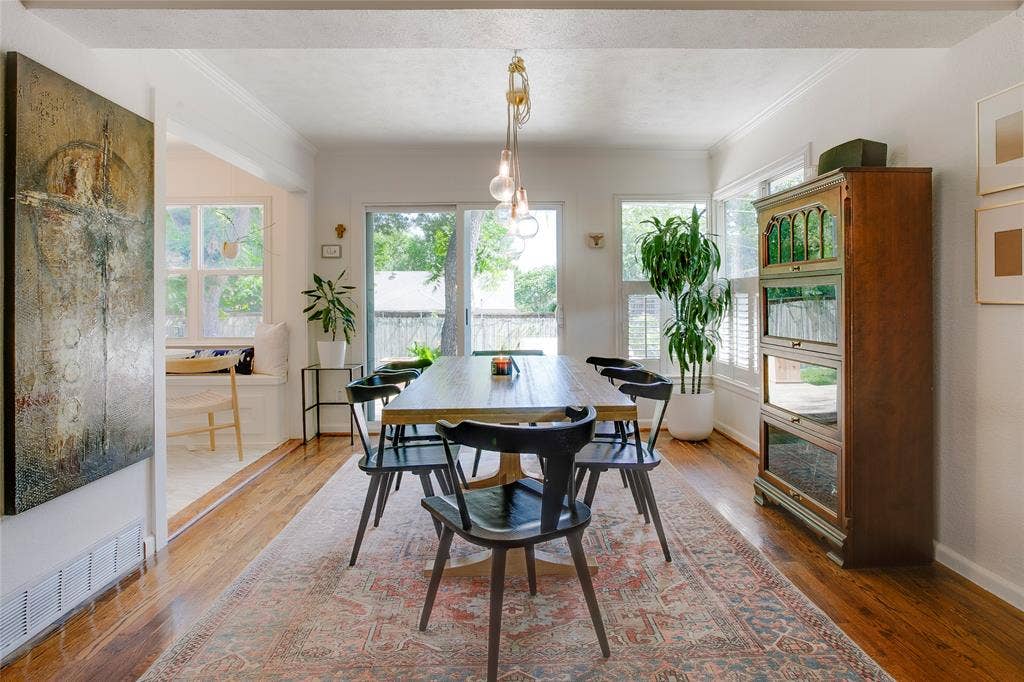 2627 W 10th Street, Dallas, TX 75211 2627 W 10th Street, Dallas, TX 75211