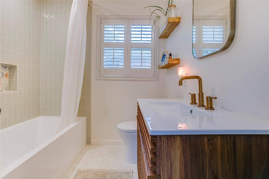 2627 W 10th Street, Dallas, TX 75211 2627 W 10th Street, Dallas, TX 75211