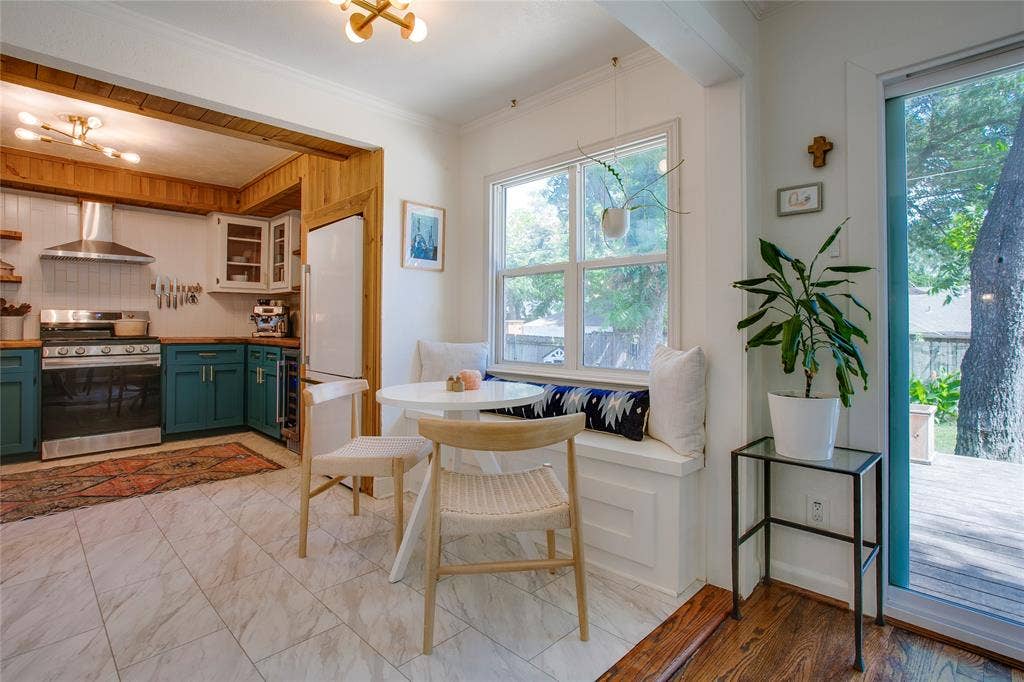 2627 W 10th Street, Dallas, TX 75211 2627 W 10th Street, Dallas, TX 75211
