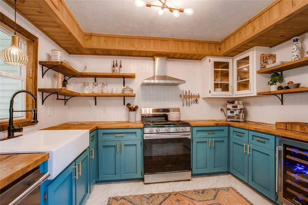 2627 W 10th Street, Dallas, TX 75211 2627 W 10th Street, Dallas, TX 75211