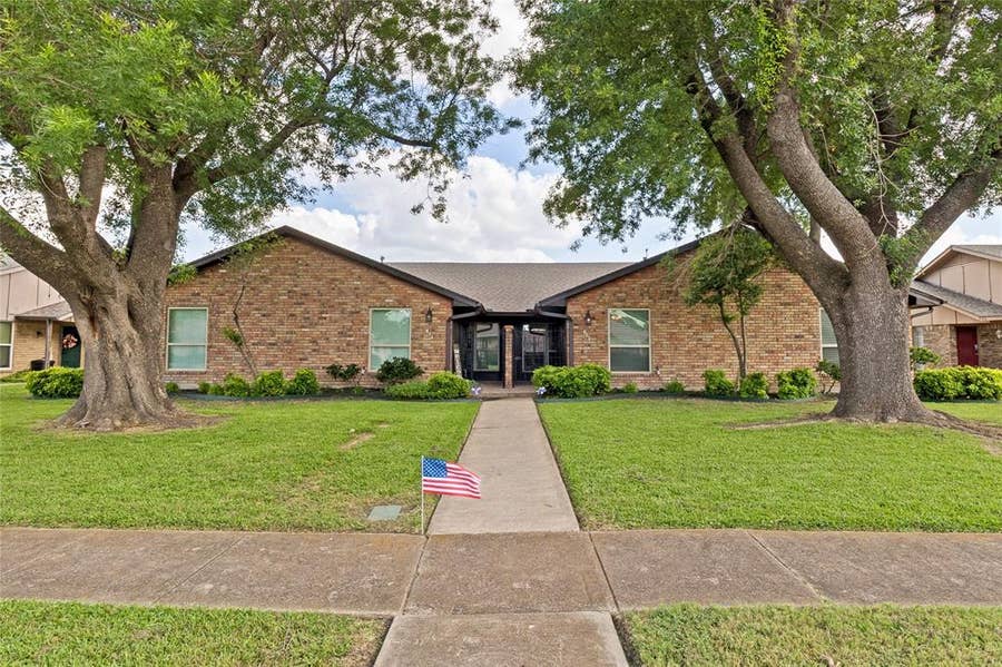Property photo for 412 Tiffany Trail, Richardson, TX
