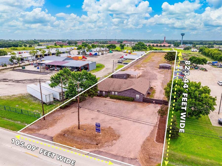 Property photo for 401 W Simonds Road, Seagoville, TX