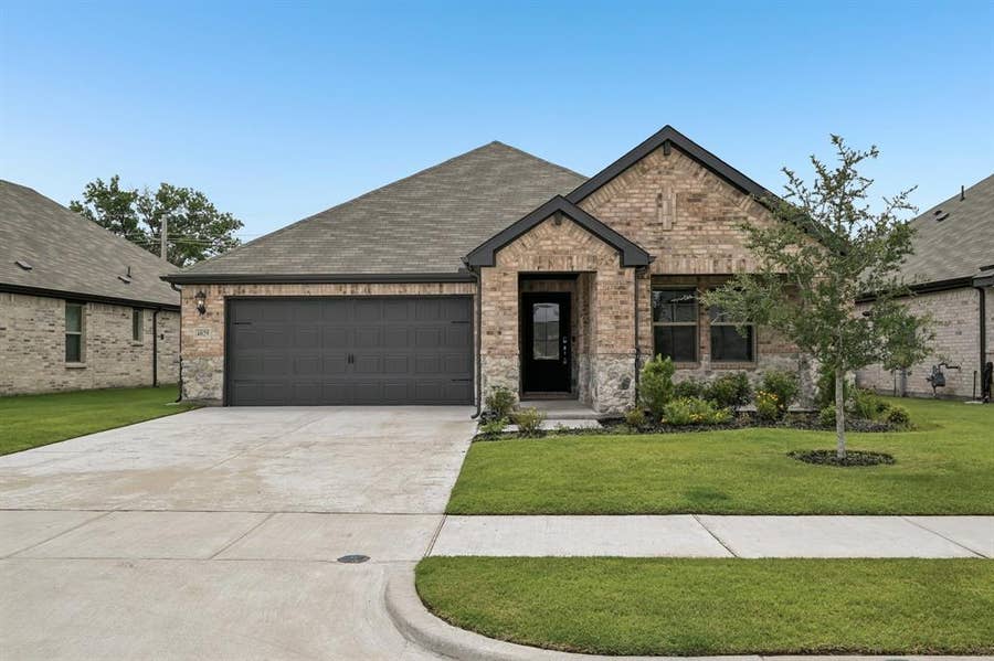 Property photo for 4029 Medina Drive, Farmersville, TX