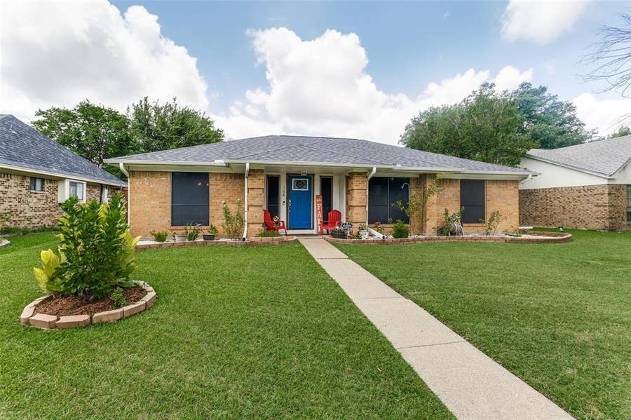 Property photo for 106 E Apollo Road, Garland, TX