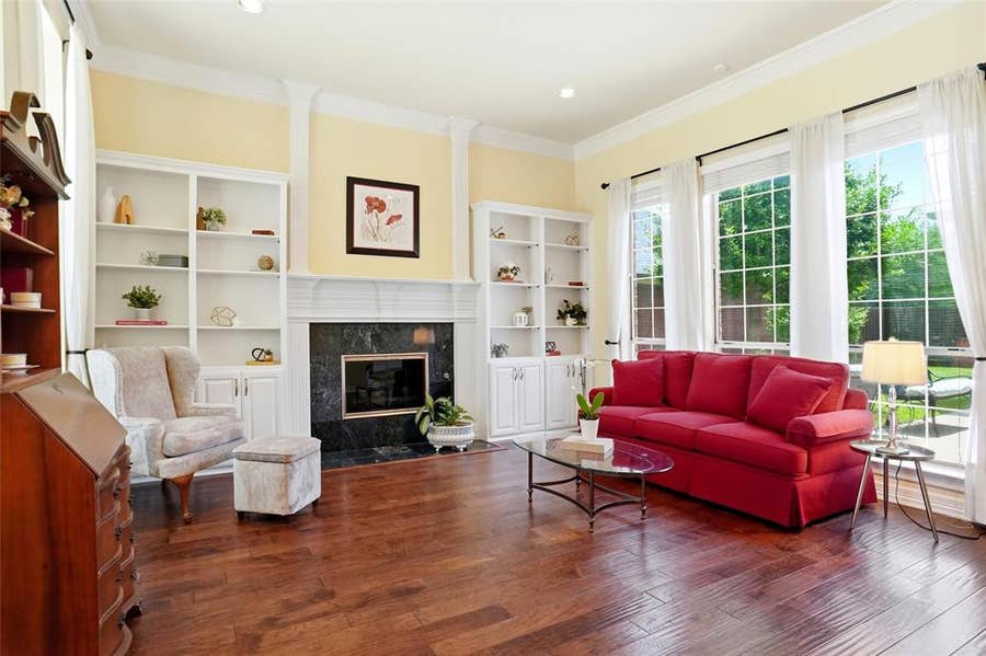 Property photo for 1000 Murl Drive, Irving, TX