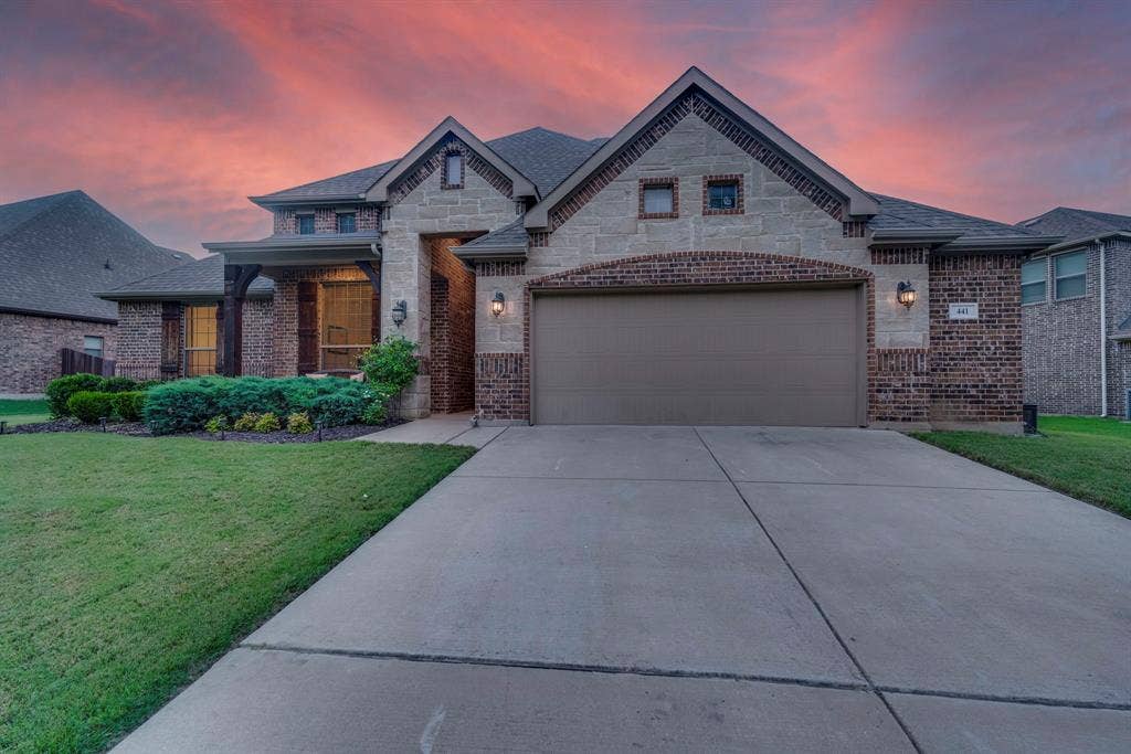Is there anything better than a Texas sunset kissing the home you live at??