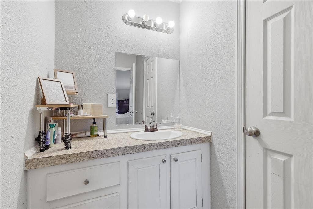 4414 Appletree Court, Granbury, TX 76048 4414 Appletree Court, Granbury, TX 76048