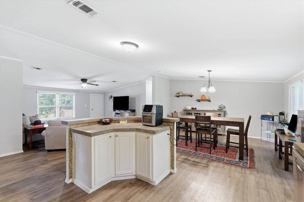 4414 Appletree Court, Granbury, TX 76048 4414 Appletree Court, Granbury, TX 76048
