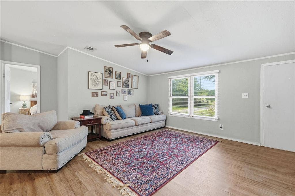 4414 Appletree Court, Granbury, TX 76048 4414 Appletree Court, Granbury, TX 76048