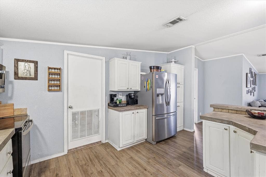 4414 Appletree Court, Granbury, TX 76048 4414 Appletree Court, Granbury, TX 76048