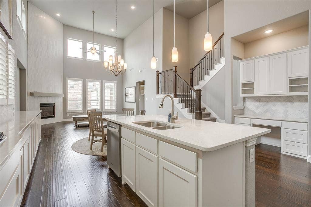 4407 Garnet Jade Drive, Arlington, TX 76005 4407 Garnet Jade Drive, Arlington, TX 76005