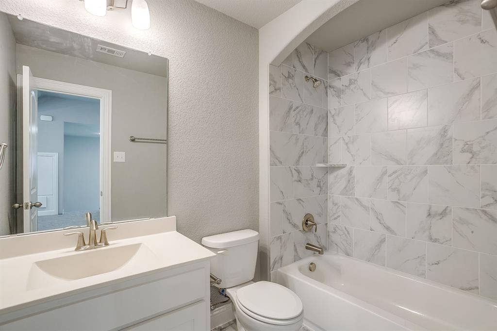 4407 Garnet Jade Drive, Arlington, TX 76005 4407 Garnet Jade Drive, Arlington, TX 76005