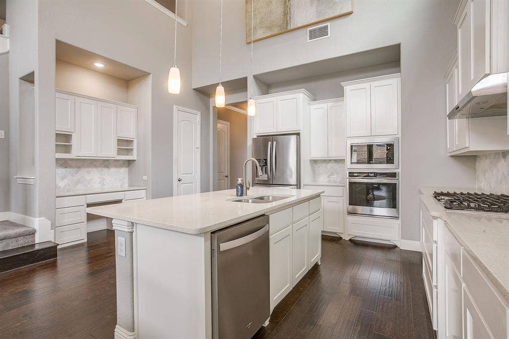 4407 Garnet Jade Drive, Arlington, TX 76005 4407 Garnet Jade Drive, Arlington, TX 76005