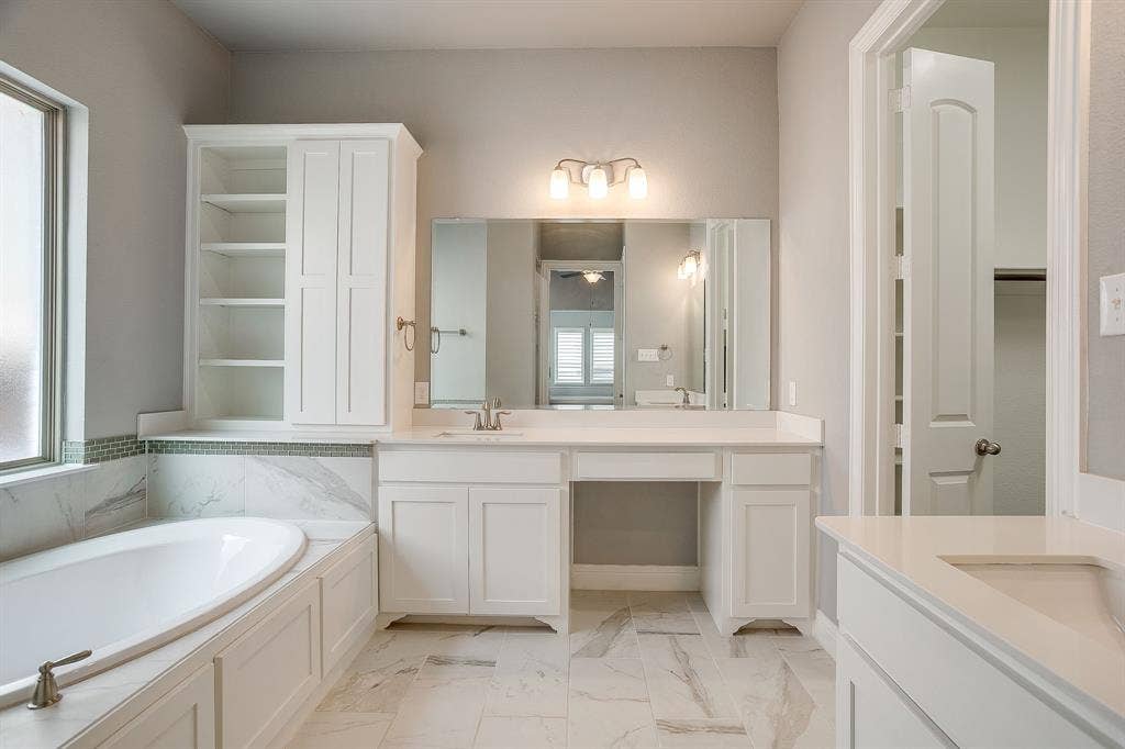 4407 Garnet Jade Drive, Arlington, TX 76005 4407 Garnet Jade Drive, Arlington, TX 76005