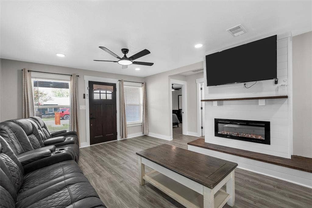 122 Rogers Street, McGregor, TX 76657 122 Rogers Street, McGregor, TX 76657