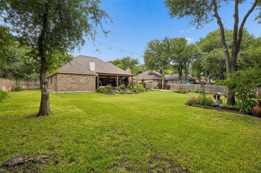 612 Sportsman Park Road, Azle, TX 76020 612 Sportsman Park Road, Azle, TX 76020