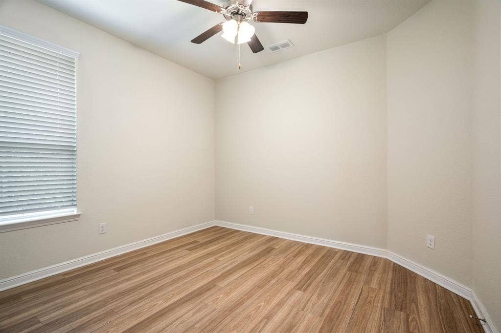 916 Hawks Way, Argyle, TX 76226