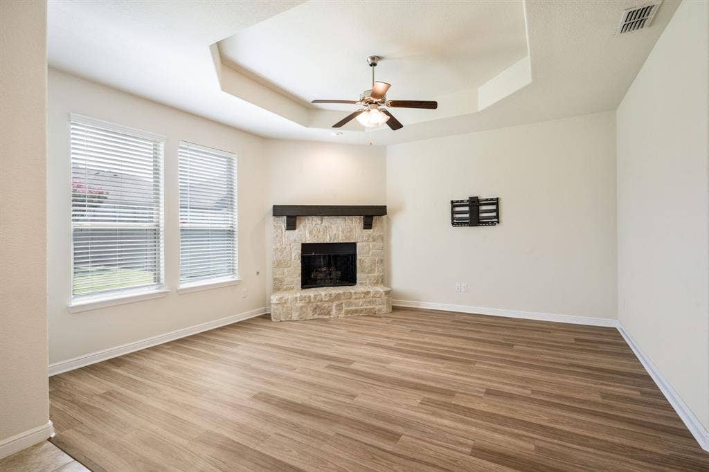 916 Hawks Way, Argyle, TX 76226