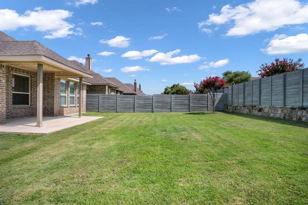 916 Hawks Way, Argyle, TX 76226