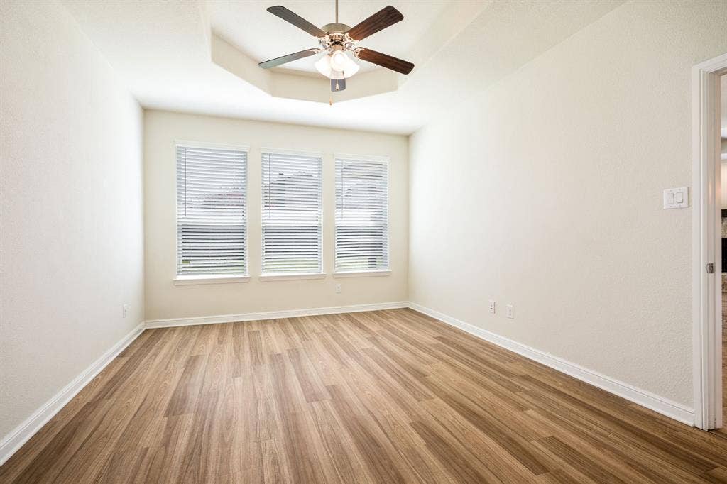 916 Hawks Way, Argyle, TX 76226