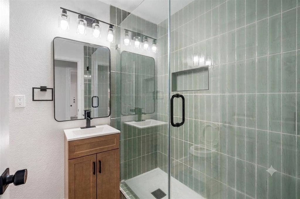 5108 Highlands Drive, McKinney, TX 75070 5108 Highlands Drive, McKinney, TX 75070