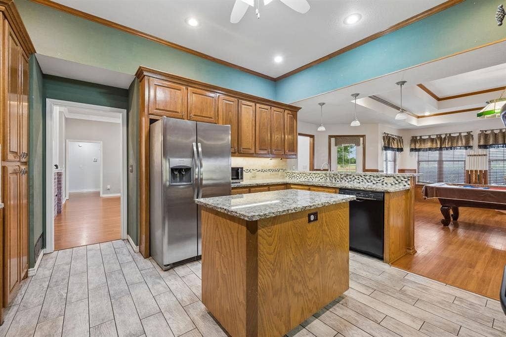 4210 Whitehead Road, Midlothian, TX 76065 4210 Whitehead Road, Midlothian, TX 76065