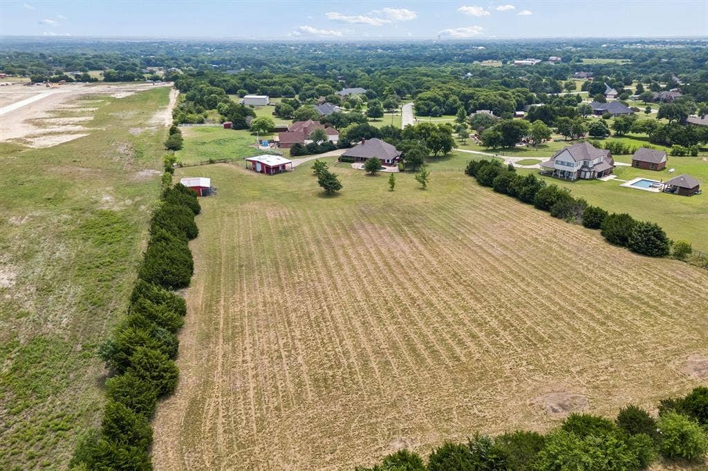 4210 Whitehead Road, Midlothian, TX 76065 4210 Whitehead Road, Midlothian, TX 76065
