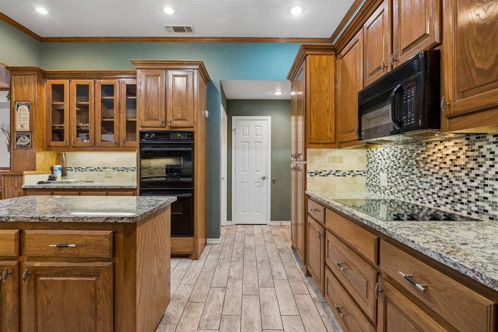 4210 Whitehead Road, Midlothian, TX 76065 4210 Whitehead Road, Midlothian, TX 76065