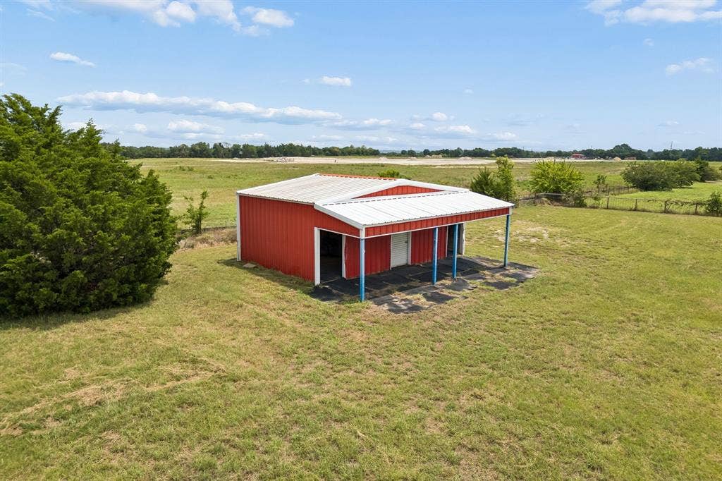 4210 Whitehead Road, Midlothian, TX 76065 4210 Whitehead Road, Midlothian, TX 76065