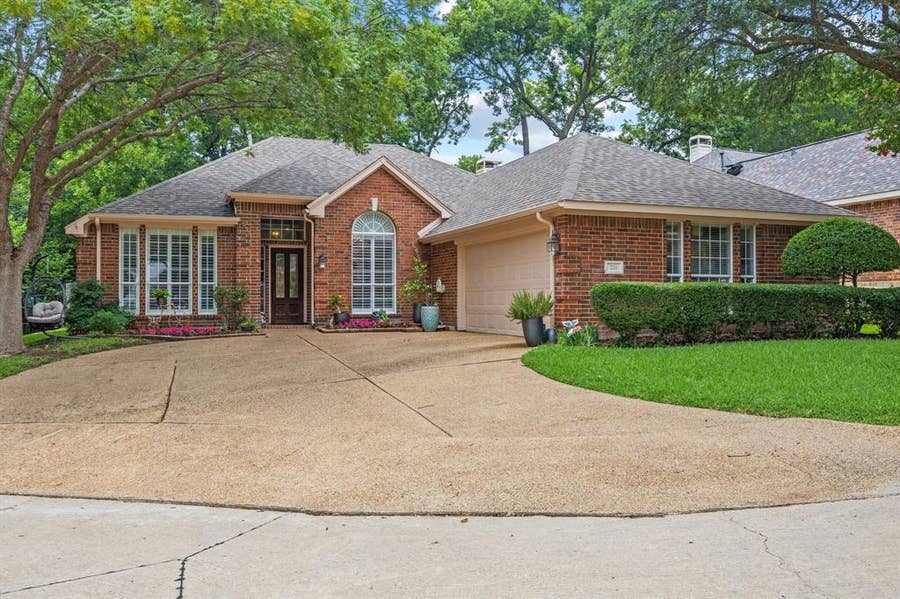 Property photo for 221 Freedom Court, Rockwall, TX