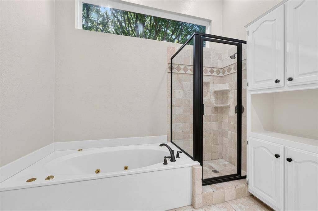 5806 Smoke Glass Trail, Dallas, TX 75252 5806 Smoke Glass Trail, Dallas, TX 75252